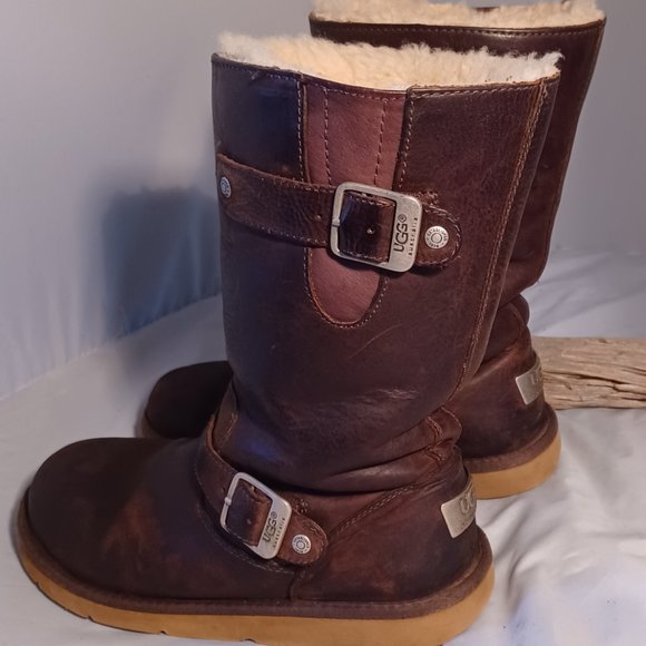 UGG Boots - Picture 5 of 7